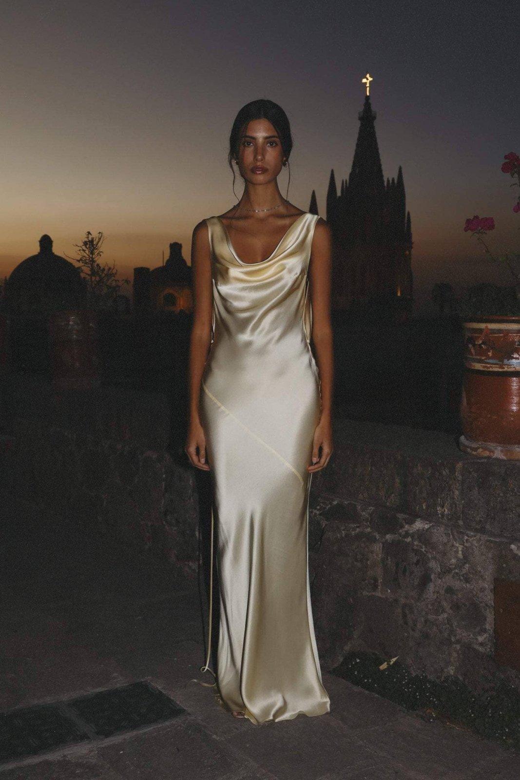 Vestido Maxi Seda-Fluida